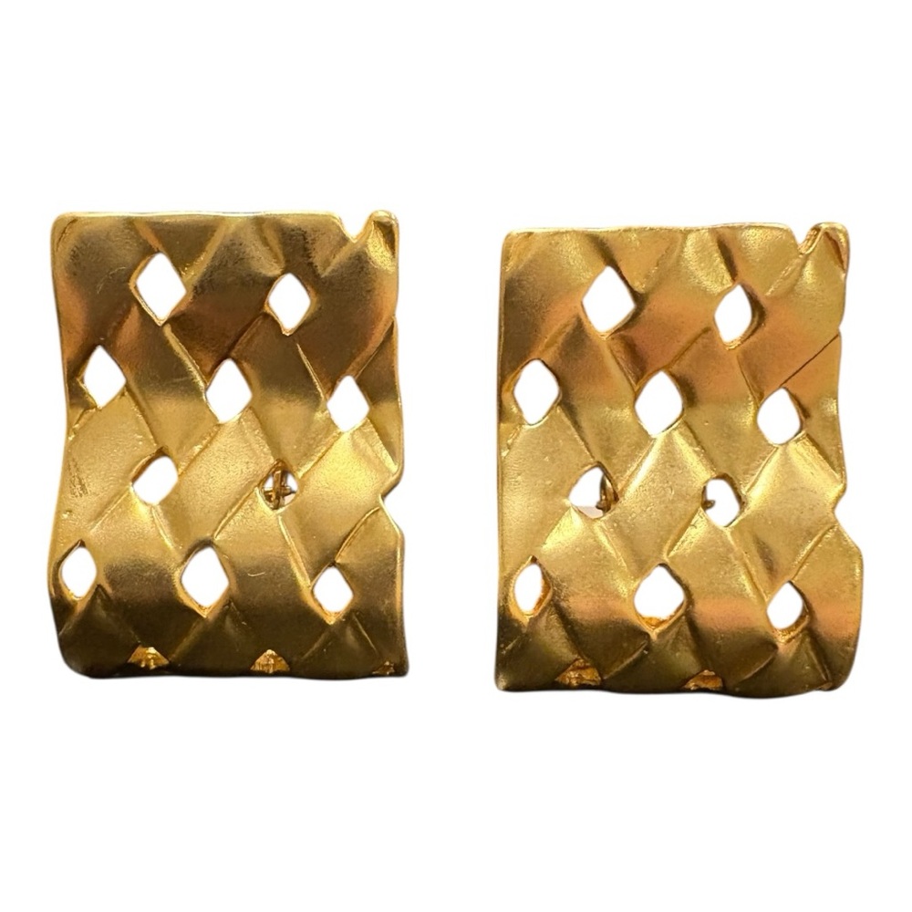 Vintage Rectangle Gold Tone Lattice Cutout Clip On Earrings JB9